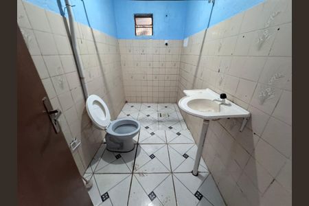 Casa para alugar com 100m², 2 quartos e 1 vaga Casa para alugar com 100m², 2 quartos e 1 vagaBanheiro