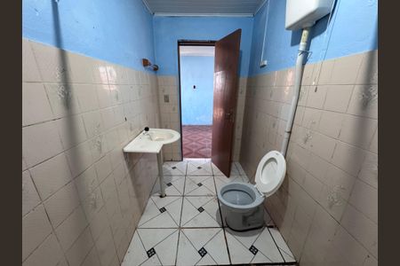 Casa para alugar com 100m², 2 quartos e 1 vaga Casa para alugar com 100m², 2 quartos e 1 vagaBanheiro