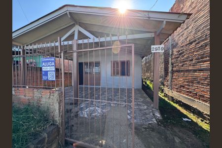 Casa para alugar com 100m², 2 quartos e 1 vaga Casa para alugar com 100m², 2 quartos e 1 vagaFachada e Placa