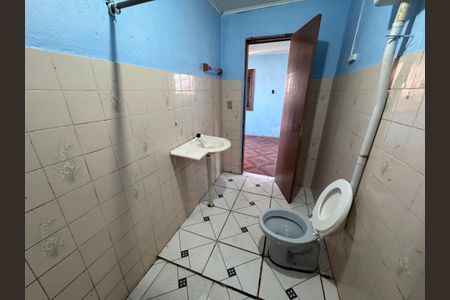 Casa para alugar com 100m², 2 quartos e 1 vaga Casa para alugar com 100m², 2 quartos e 1 vagaBanheiro