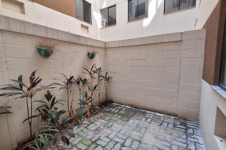 Apartamento para alugar com 70m², 2 quartos e 1 vagaVaranda