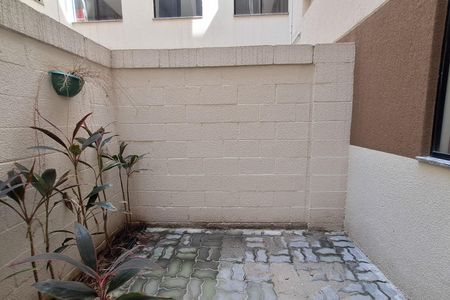 Apartamento para alugar com 70m², 2 quartos e 1 vagaVaranda