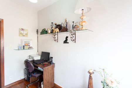 Apartamento à venda com 86m², 3 quartos e 2 vagasQuarto 2