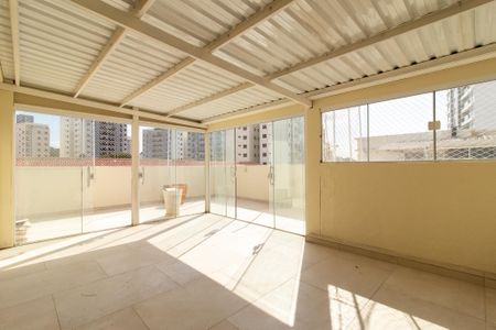 Apartamento à venda com 130m², 3 quartos e 2 vagas Apartamento à venda com 130m², 3 quartos e 2 vagasCobertura
