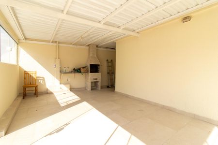 Apartamento à venda com 130m², 3 quartos e 2 vagas Apartamento à venda com 130m², 3 quartos e 2 vagasCobertura