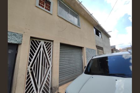 Casa para alugar com 135m², 3 quartos e 1 vaga Casa para alugar com 135m², 3 quartos e 1 vagaFachada