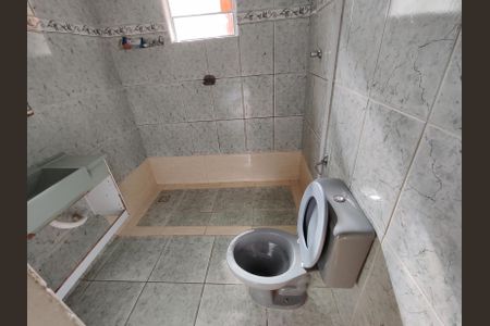 Casa para alugar com 135m², 3 quartos e 1 vaga Casa para alugar com 135m², 3 quartos e 1 vagaBanheiro Social