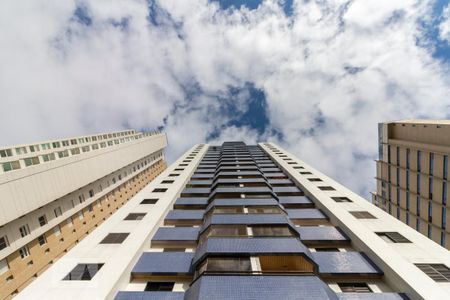 Apartamento à venda com 84m², 3 quartos e 2 vagasFachada