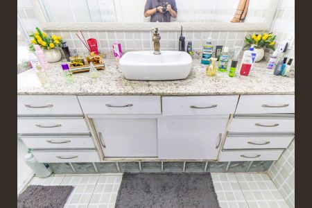 Casa à venda com 400m², 4 quartos e 2 vagas Casa à venda com 400m², 4 quartos e 2 vagasBanheiro