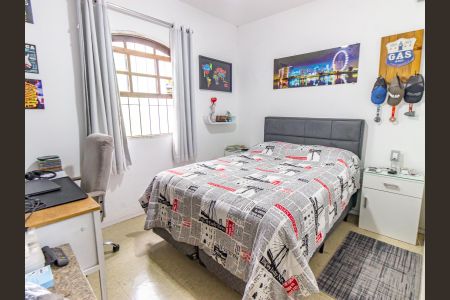 Casa à venda com 400m², 4 quartos e 2 vagas Casa à venda com 400m², 4 quartos e 2 vagasQuarto 2