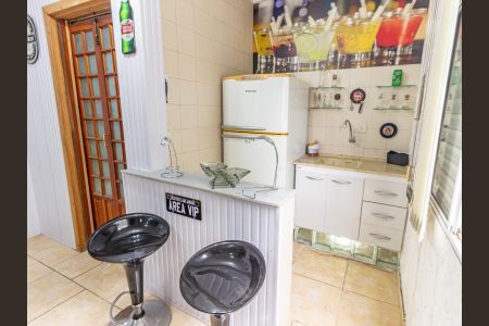 Casa à venda com 400m², 4 quartos e 2 vagas Casa à venda com 400m², 4 quartos e 2 vagasSalão de Festas