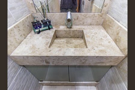 Casa à venda com 400m², 4 quartos e 2 vagas Casa à venda com 400m², 4 quartos e 2 vagasLavabo