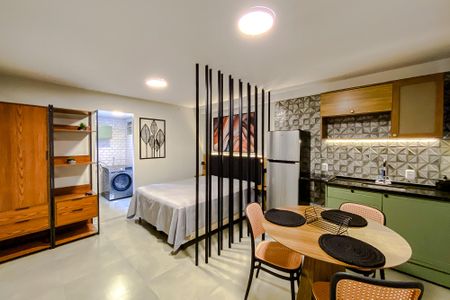 Sala/Cozinha de kitnet/studio para alugar com 1 quarto, 25m² em Vila Prudente, São Paulo
