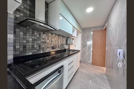 Apartamento para alugar com 82m², 2 quartos e 1 vaga Apartamento para alugar com 82m², 2 quartos e 1 vagaCozinha e Área de Serviço