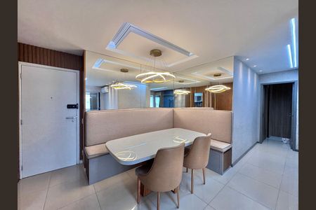 Apartamento para alugar com 82m², 2 quartos e 1 vaga Apartamento para alugar com 82m², 2 quartos e 1 vagaSala