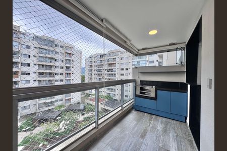 Apartamento para alugar com 82m², 2 quartos e 1 vaga Apartamento para alugar com 82m², 2 quartos e 1 vagaVaranda