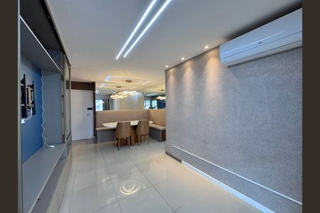 Apartamento para alugar com 82m², 2 quartos e 1 vaga Apartamento para alugar com 82m², 2 quartos e 1 vagaSala