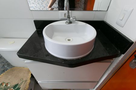 Apartamento à venda com 52m², 2 quartos e sem vaga Apartamento à venda com 52m², 2 quartos e sem vagaDetalhe banheiro