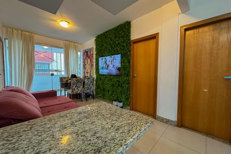 Apartamento à venda com 68m², 2 quartos e 2 vagasSala