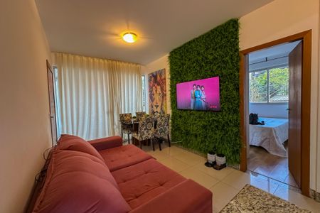 Apartamento à venda com 68m², 2 quartos e 2 vagasSala