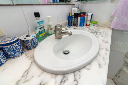 Apartamento à venda com 136m², 3 quartos e 2 vagasBanheiro da Suíte