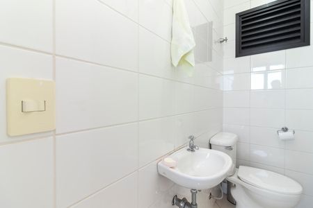 Apartamento à venda com 136m², 3 quartos e 2 vagasBanheiro de Serviço