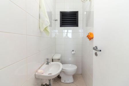 Apartamento à venda com 136m², 3 quartos e 2 vagasBanheiro de Serviço