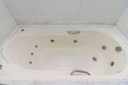 Apartamento à venda com 136m², 3 quartos e 2 vagasBanheiro da Suíte