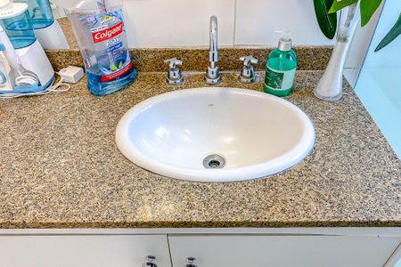 Apartamento à venda com 107m², 3 quartos e 2 vagasBanheiro da Suíte