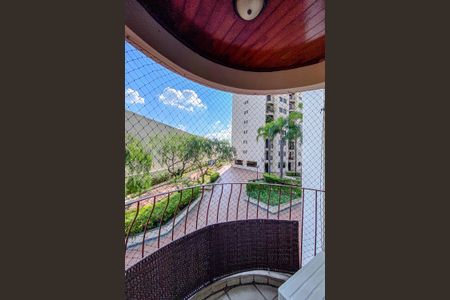 Apartamento à venda com 107m², 3 quartos e 2 vagasVaranda da Suíte