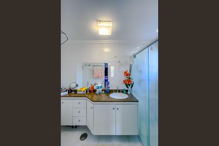 Apartamento à venda com 107m², 3 quartos e 2 vagasBanheiro da Suíte