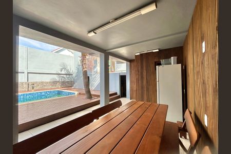 Casa à venda com 290m², 3 quartos e 3 vagasÁrea comum - Espaço Gourmet