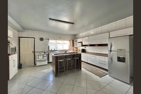 Casa à venda com 290m², 3 quartos e 3 vagasCozinha