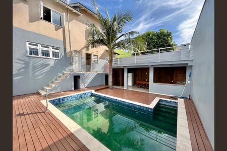 Casa à venda com 290m², 3 quartos e 3 vagasÁrea comum - Piscina