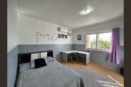 Casa à venda com 290m², 3 quartos e 3 vagasQuarto 3