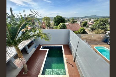 Casa à venda com 290m², 3 quartos e 3 vagasÁrea comum - Piscina