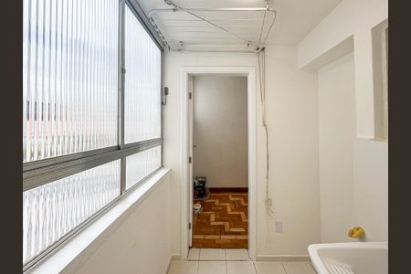 Apartamento à venda com 76m², 2 quartos e 1 vagaÁrea de Serviço