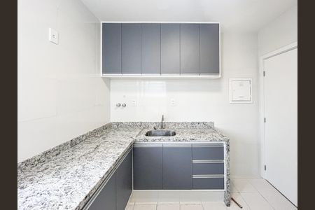 Apartamento à venda com 76m², 2 quartos e 1 vagaCozinha