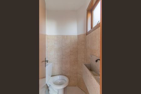 Casa de condomínio à venda com 130m², 2 quartos e 2 vagasLavabo