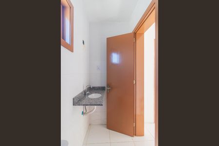 Casa à venda com 130m², 2 quartos e 2 vagas Casa à venda com 130m², 2 quartos e 2 vagasBanheiro