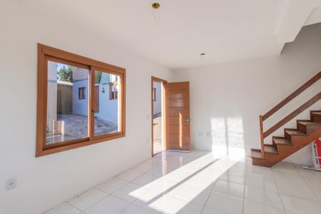 Casa à venda com 130m², 2 quartos e 2 vagas Casa à venda com 130m², 2 quartos e 2 vagasSala