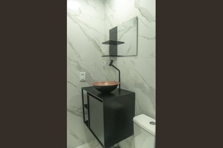 Apartamento para alugar com 37m², 2 quartos e sem vaga Apartamento para alugar com 37m², 2 quartos e sem vagaBanheiro