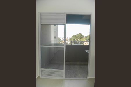 Apartamento para alugar com 37m², 2 quartos e sem vaga Apartamento para alugar com 37m², 2 quartos e sem vagaVaranda - Sala