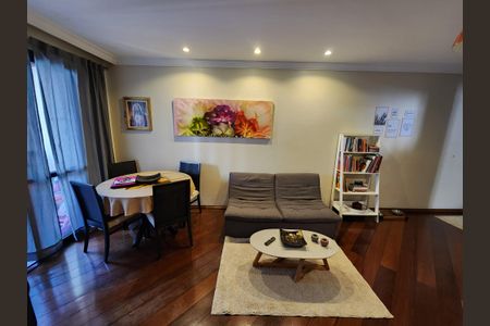 Apartamento para alugar com 65m², 2 quartos e 1 vagaSala