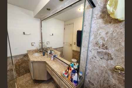 Apartamento para alugar com 65m², 2 quartos e 1 vagaBanheiro da Suíte