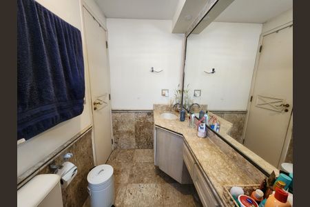 Apartamento para alugar com 65m², 2 quartos e 1 vagaBanheiro da Suíte