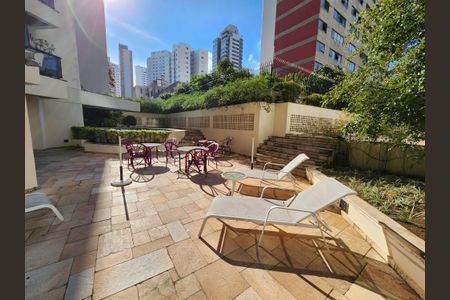 Apartamento para alugar com 65m², 2 quartos e 1 vagaÁrea comum - Piscina