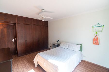 Casa à venda com 215m², 4 quartos e 2 vagasQuarto 2