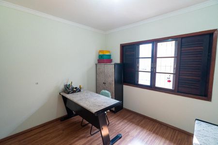 Casa à venda com 215m², 4 quartos e 2 vagasQuarto 3