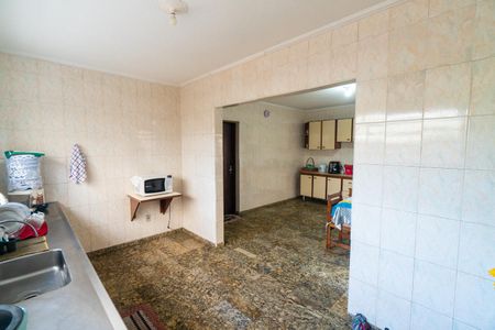Casa à venda com 215m², 4 quartos e 2 vagasCozinha